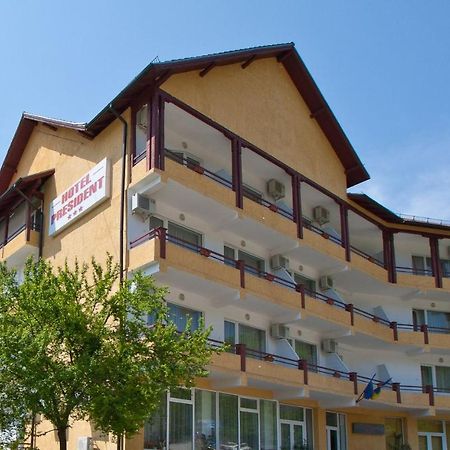 Hotel President Băile Olăneşti Buitenkant foto