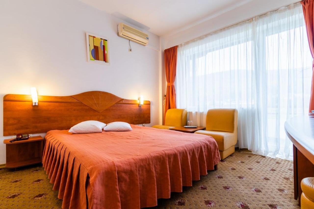 Hotel President Băile Olăneşti Buitenkant foto