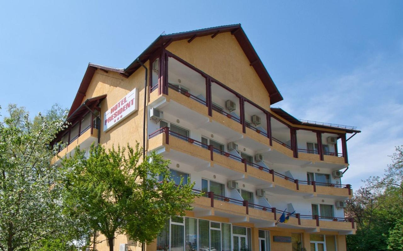 Hotel President Băile Olăneşti Buitenkant foto